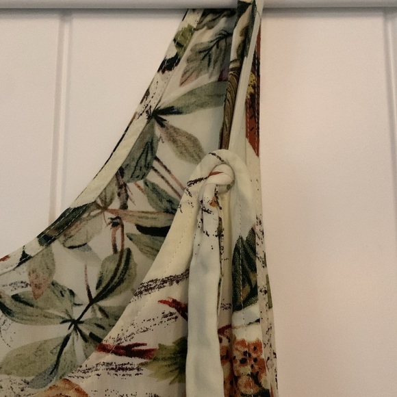 Cupshe Tropical Floral Leaf Print Scoop Neck Romper - Picture 4 of 9